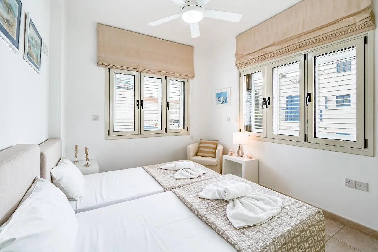 פרוטאראס Villa Elliana By Ezoria Villas