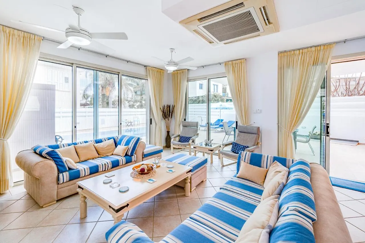 Villa Elliana By Ezoria Villas Protaras